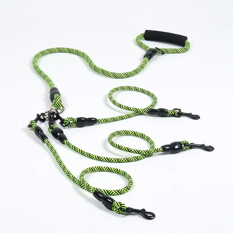 Trela de nylon com três cabeça - Retractable Dog Leash avaliação e preço